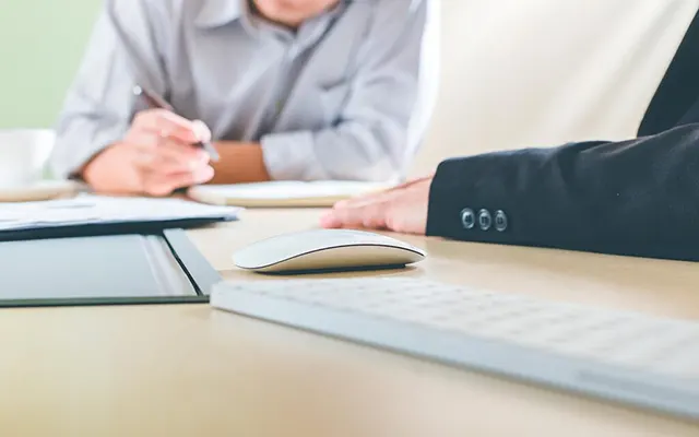 Servicios legales en resolución de conflictos sanitarios